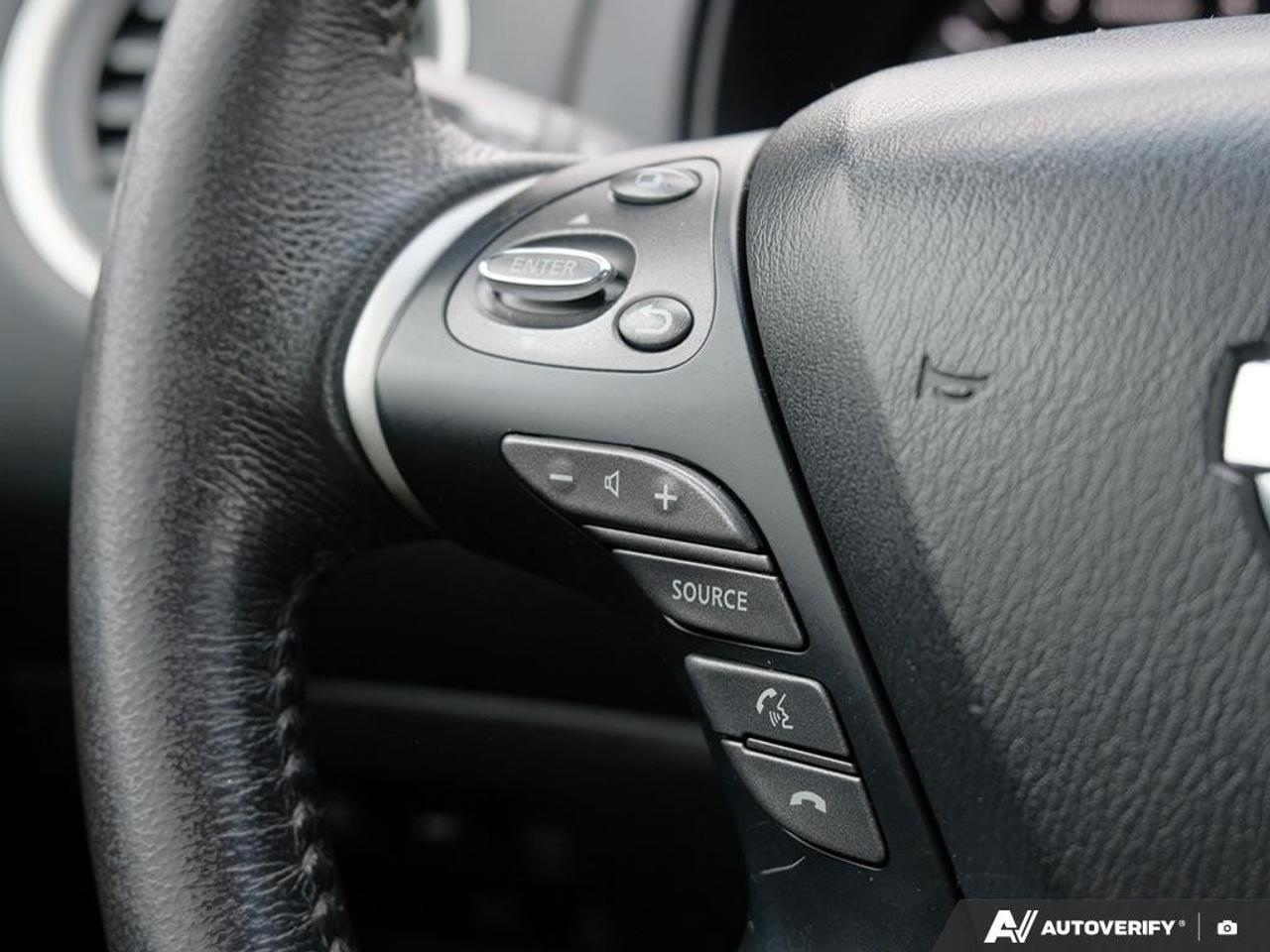 2015 Nissan Pathfinder 4WD 4DR SL Photo