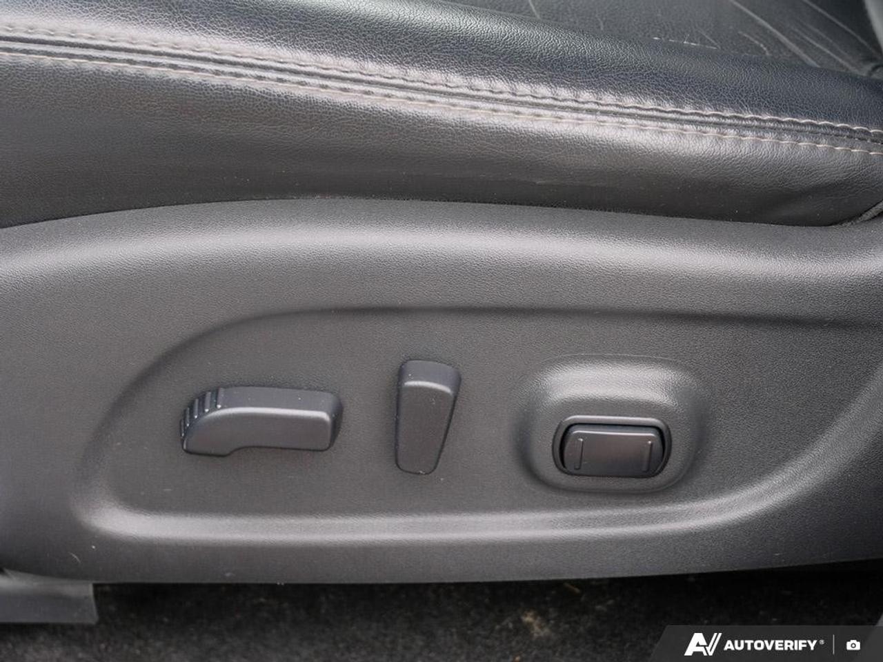 2015 Nissan Pathfinder 4WD 4DR SL Photo