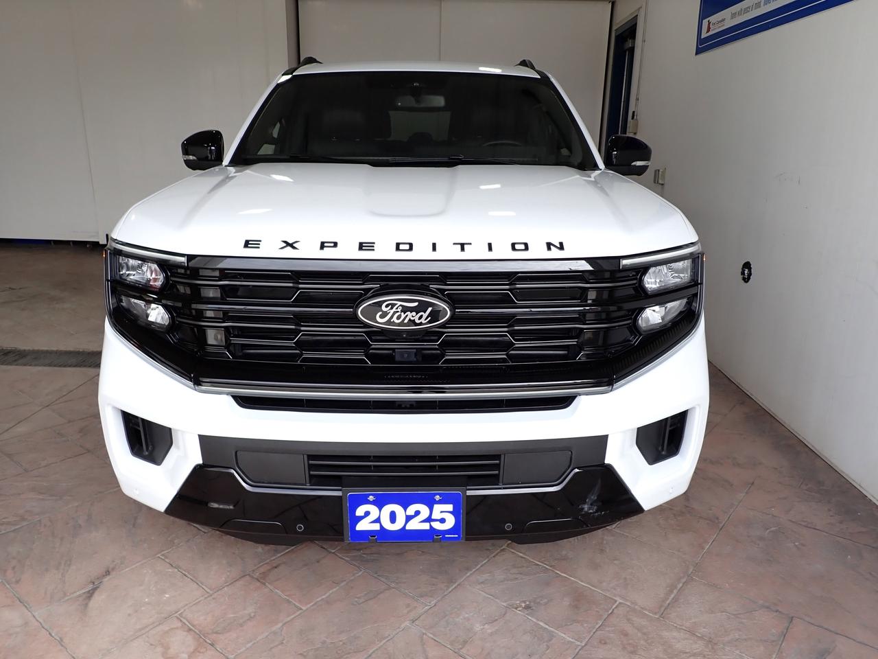 2025 Ford Expedition Platinum Max 4WD LEATHER NAVI SUNROOF BUCKETS 4WD Photo