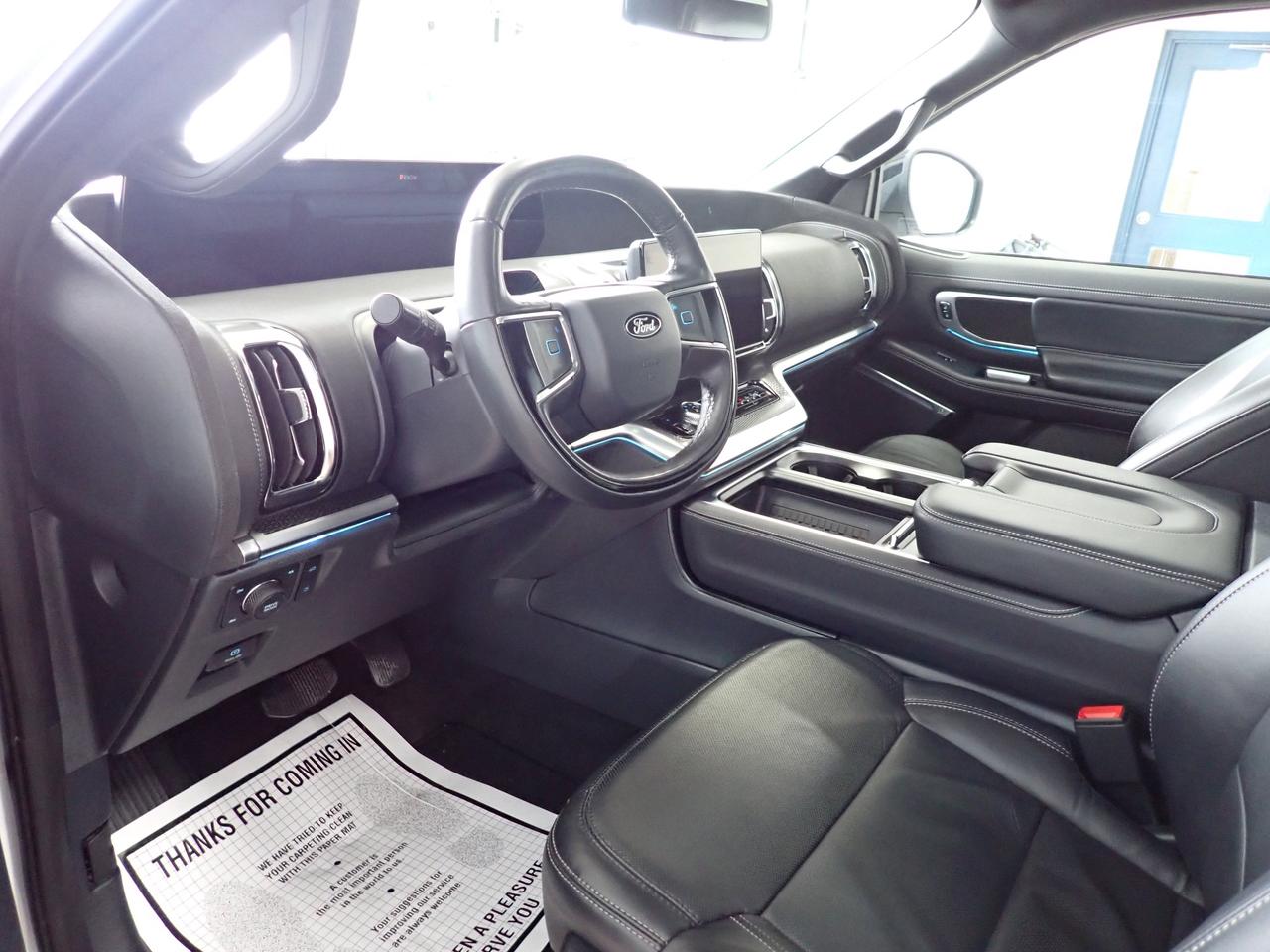 2025 Ford Expedition Platinum Max 4WD LEATHER NAVI SUNROOF BUCKETS 4WD Photo