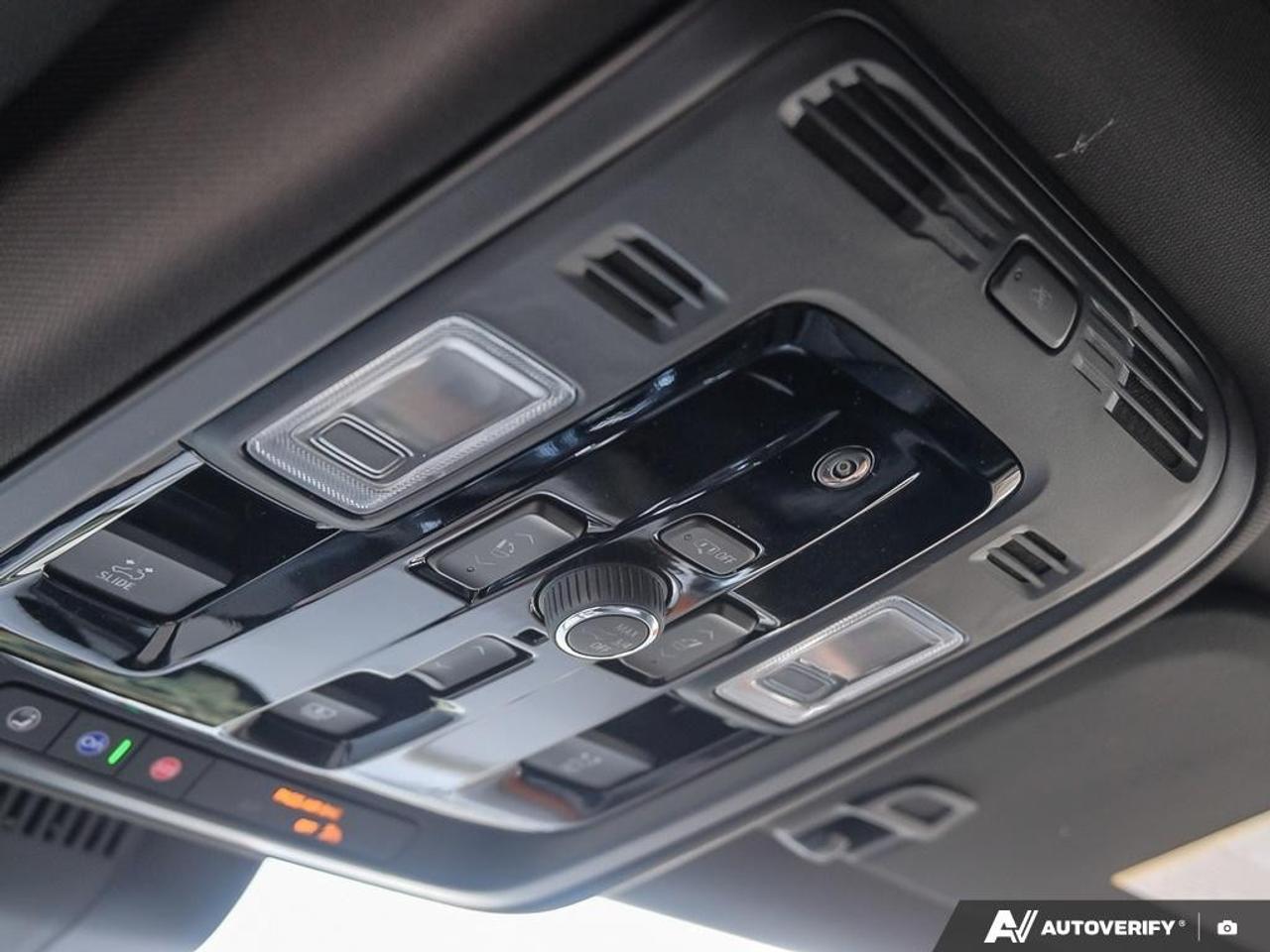 2026 GMC Yukon XL 4WD 4DR DENALI Photo