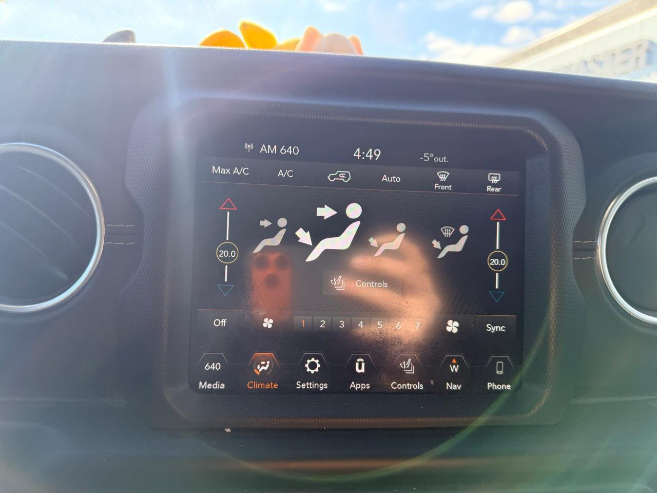 2020 Jeep WRANGLER UNLIMITED Sahara 4x4 Photo