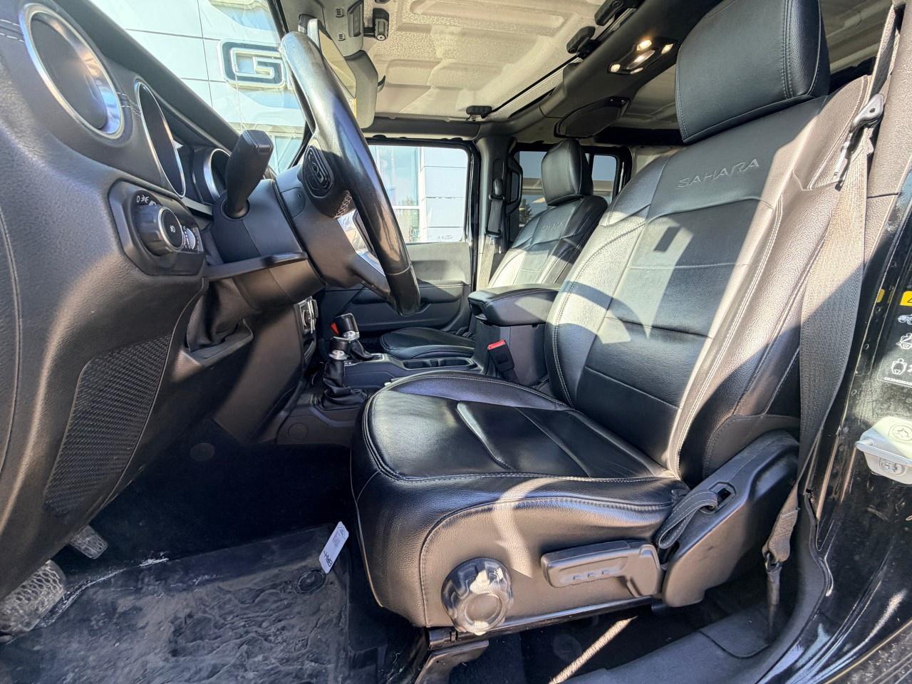 2020 Jeep WRANGLER UNLIMITED Sahara 4x4 Photo
