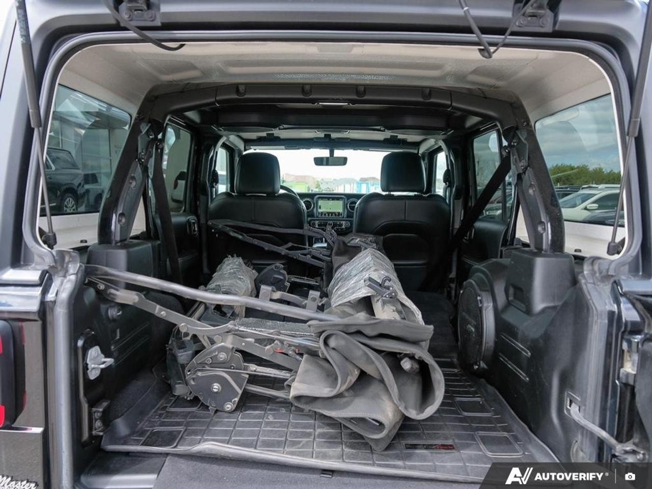 2020 Jeep WRANGLER UNLIMITED Sahara 4x4 Photo