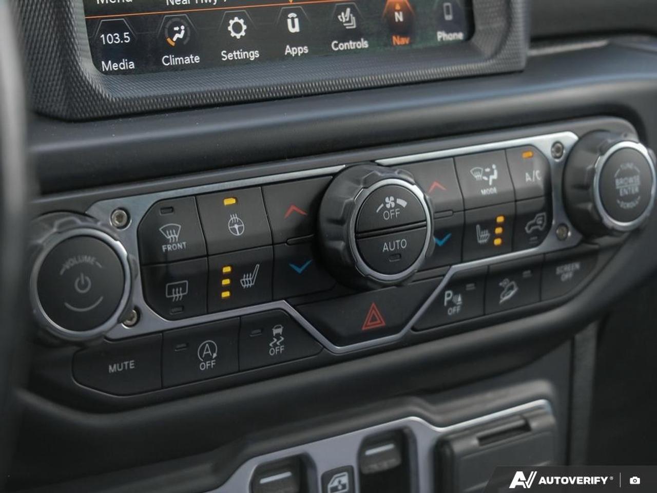 2020 Jeep WRANGLER UNLIMITED Sahara 4x4 Photo