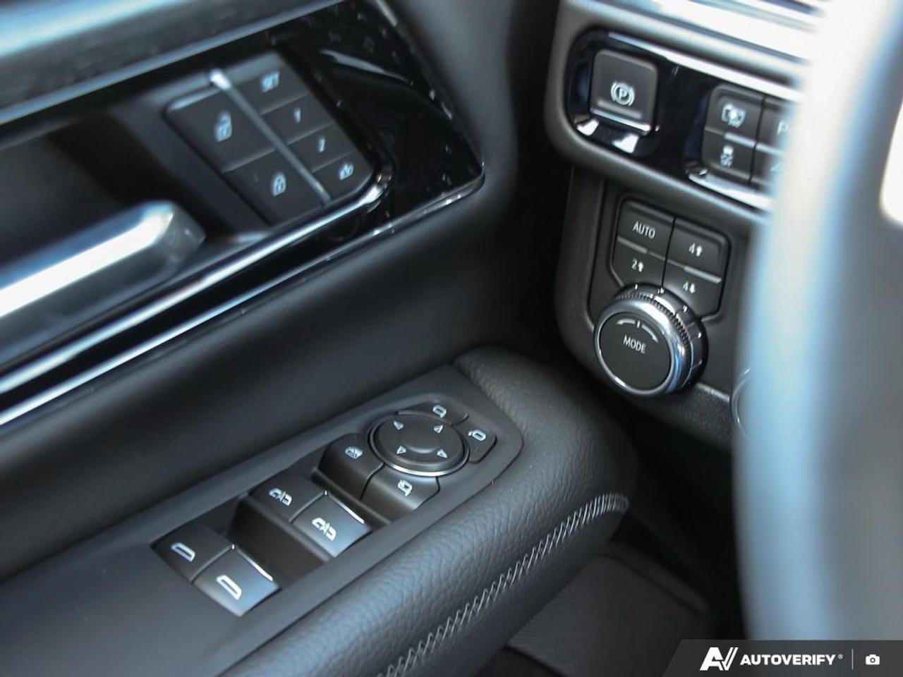 2026 GMC Yukon XL 4WD 4DR DENALI Photo
