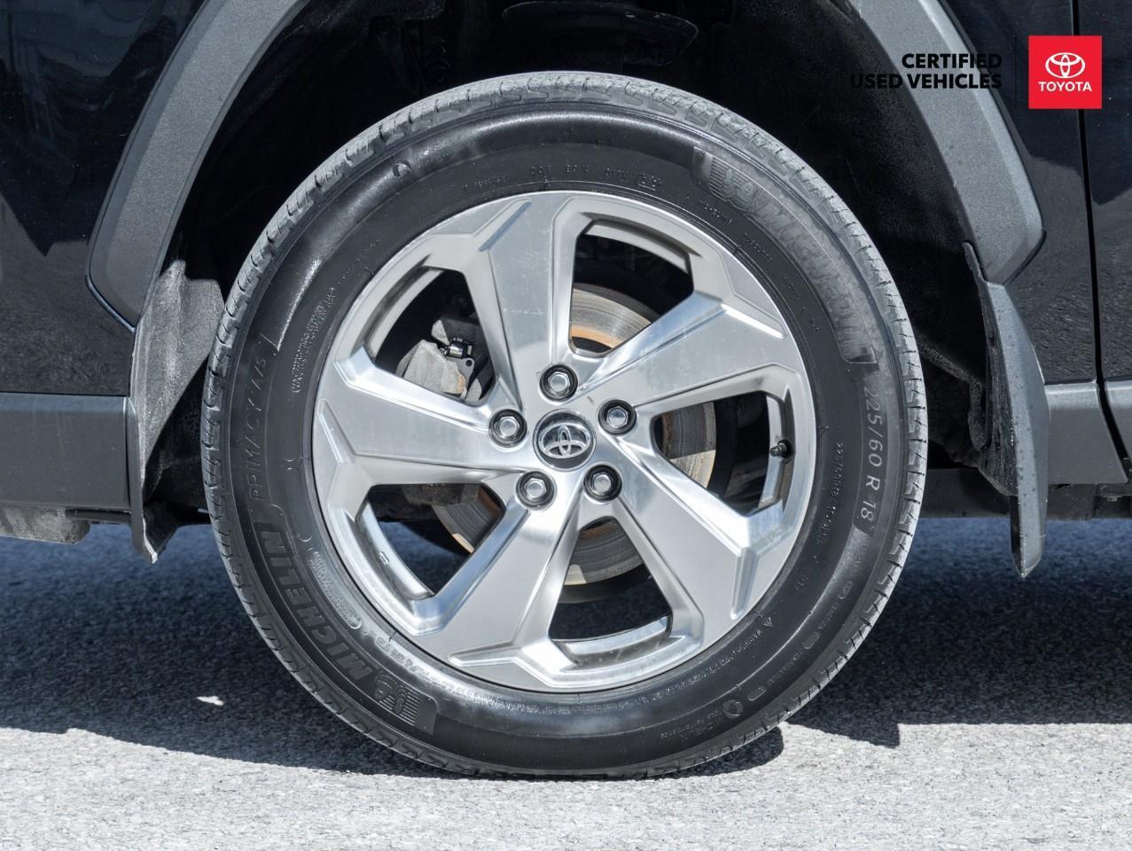 2020 Toyota RAV4 Hybrid Limited 4dr All-Wheel Drive Photo4