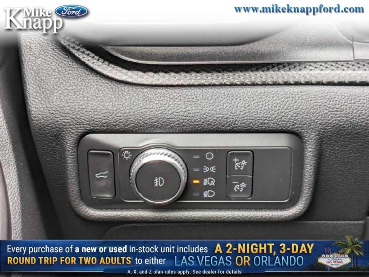 2020 Ford Explorer ST Photo