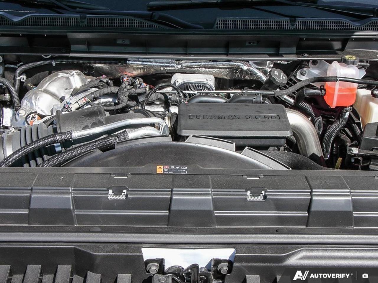 2026 GMC SIERRA 2500HD Crew Cab Standard Box 4-Wheel Drive SLT Photo