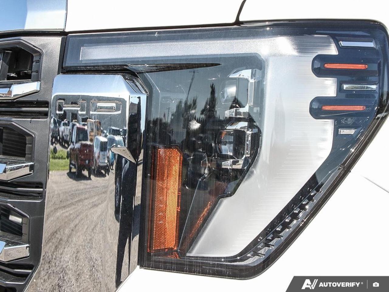 2026 GMC SIERRA 2500HD Crew Cab Standard Box 4-Wheel Drive SLT Photo