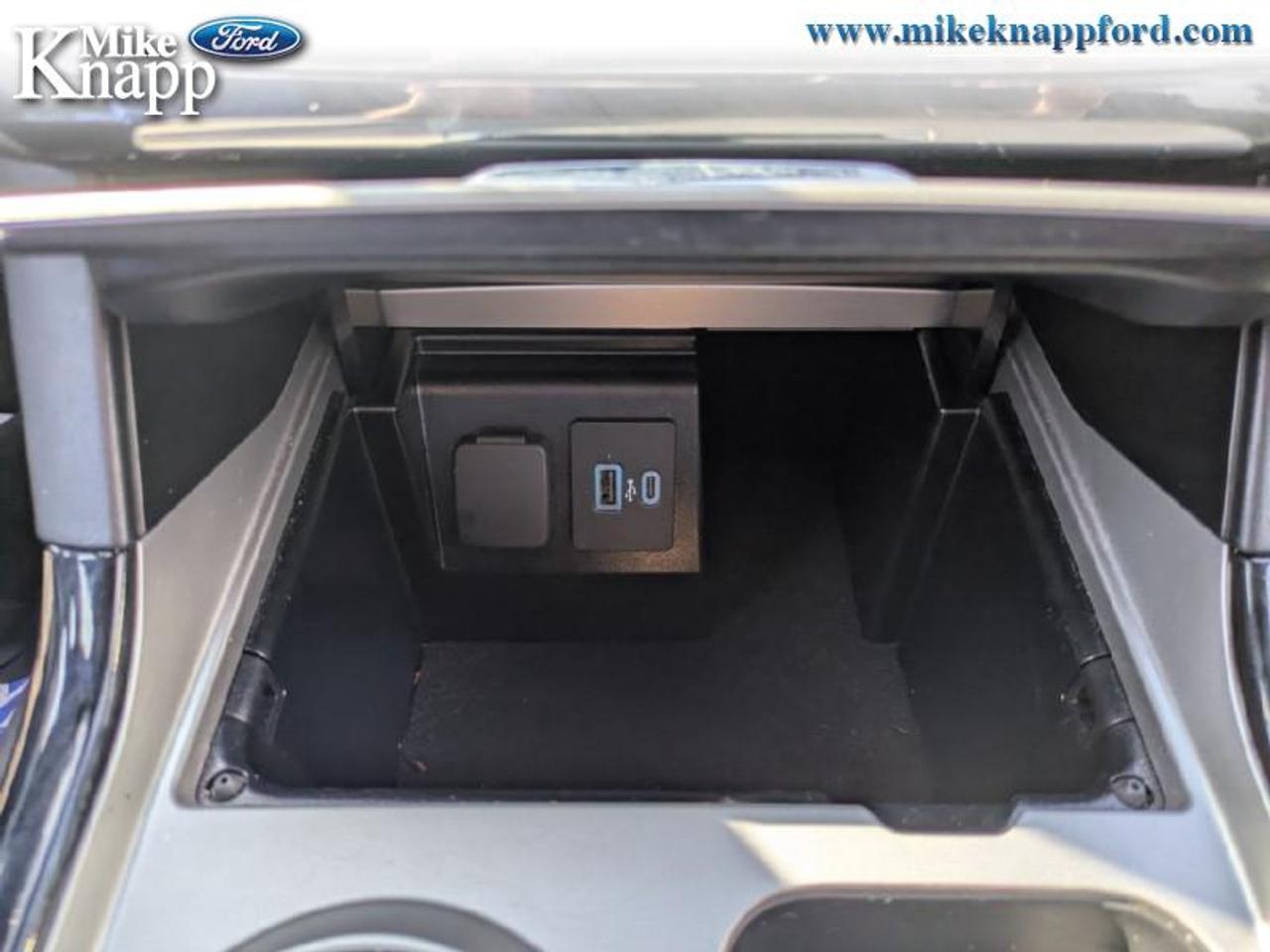 2022 Ford Explorer ST Photo