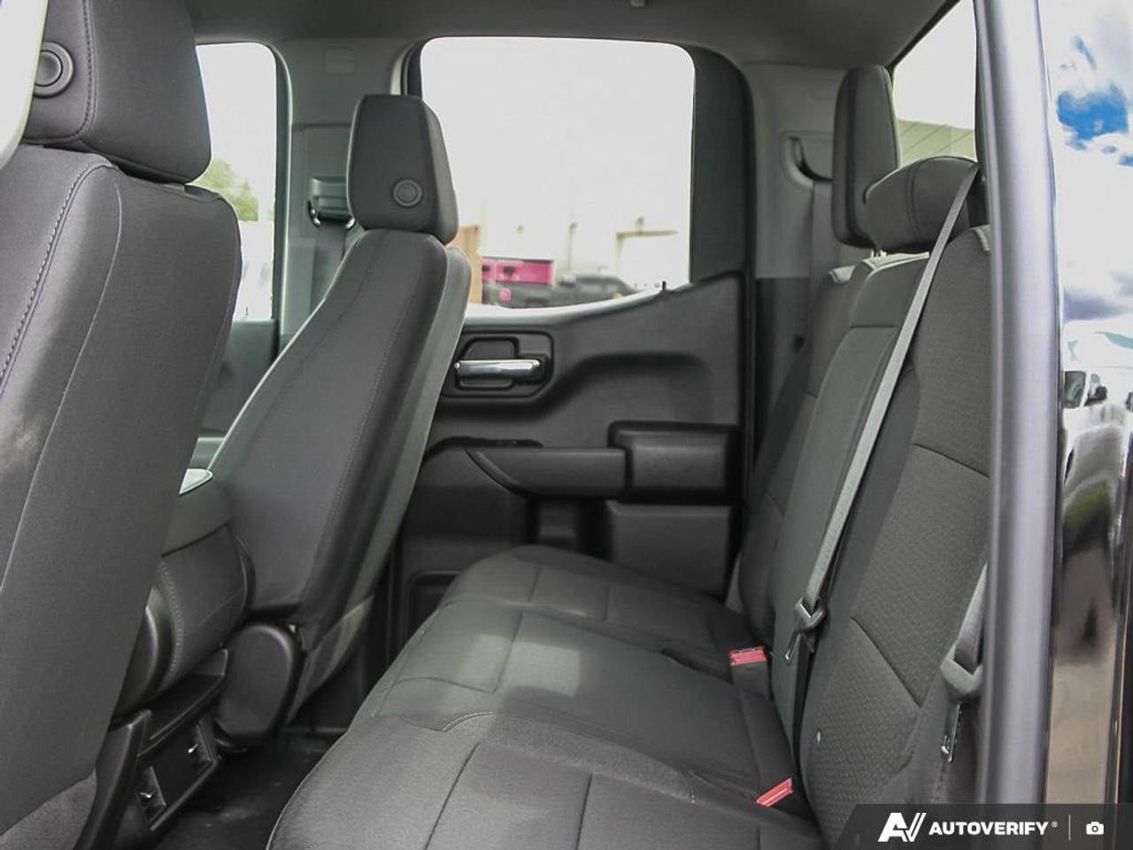 2026 GMC Sierra 1500 Double Cab Standard Box 4-Wheel Drive Pro Photo