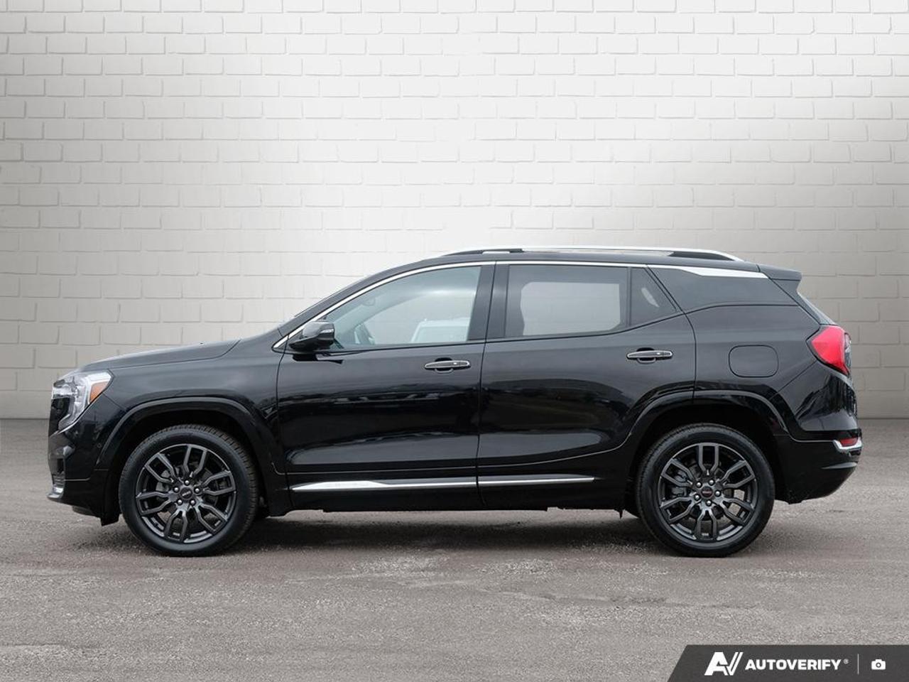 2023 GMC Terrain AWD Denali Photo