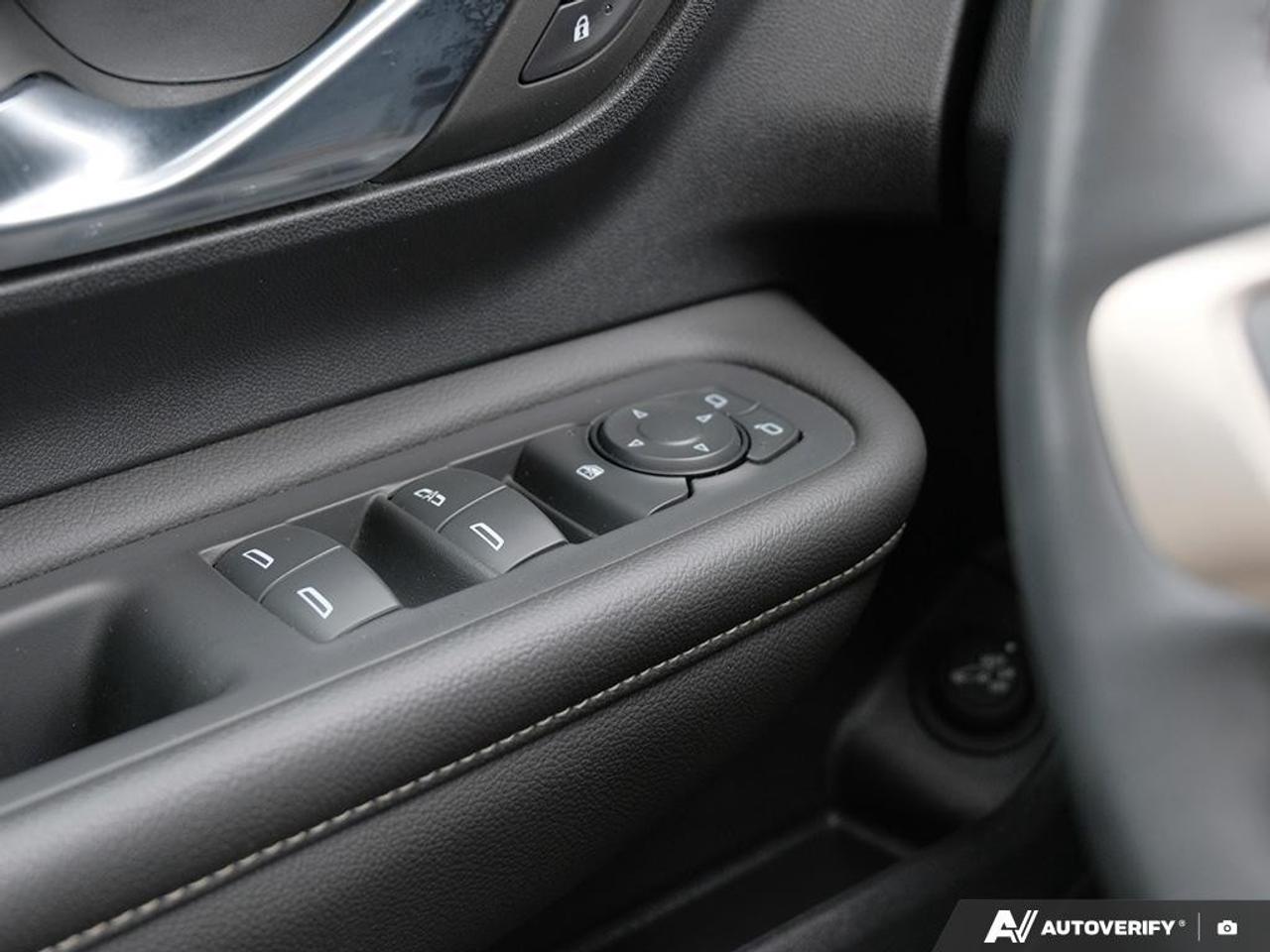 2023 GMC Terrain AWD Denali Photo