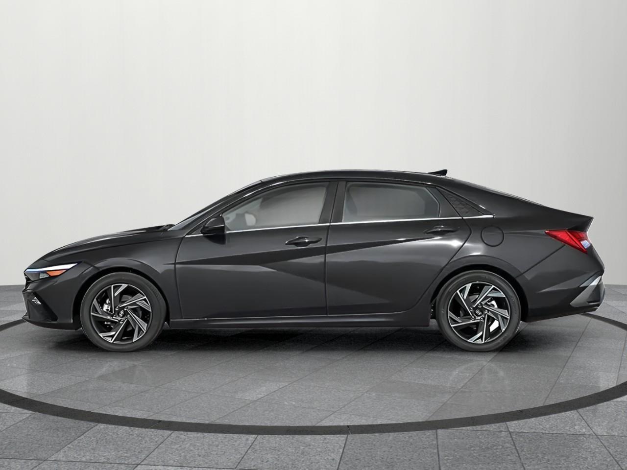 2024 Hyundai Elantra HEV Luxury w/Two-Tone Interior 4dr Sedan Photo