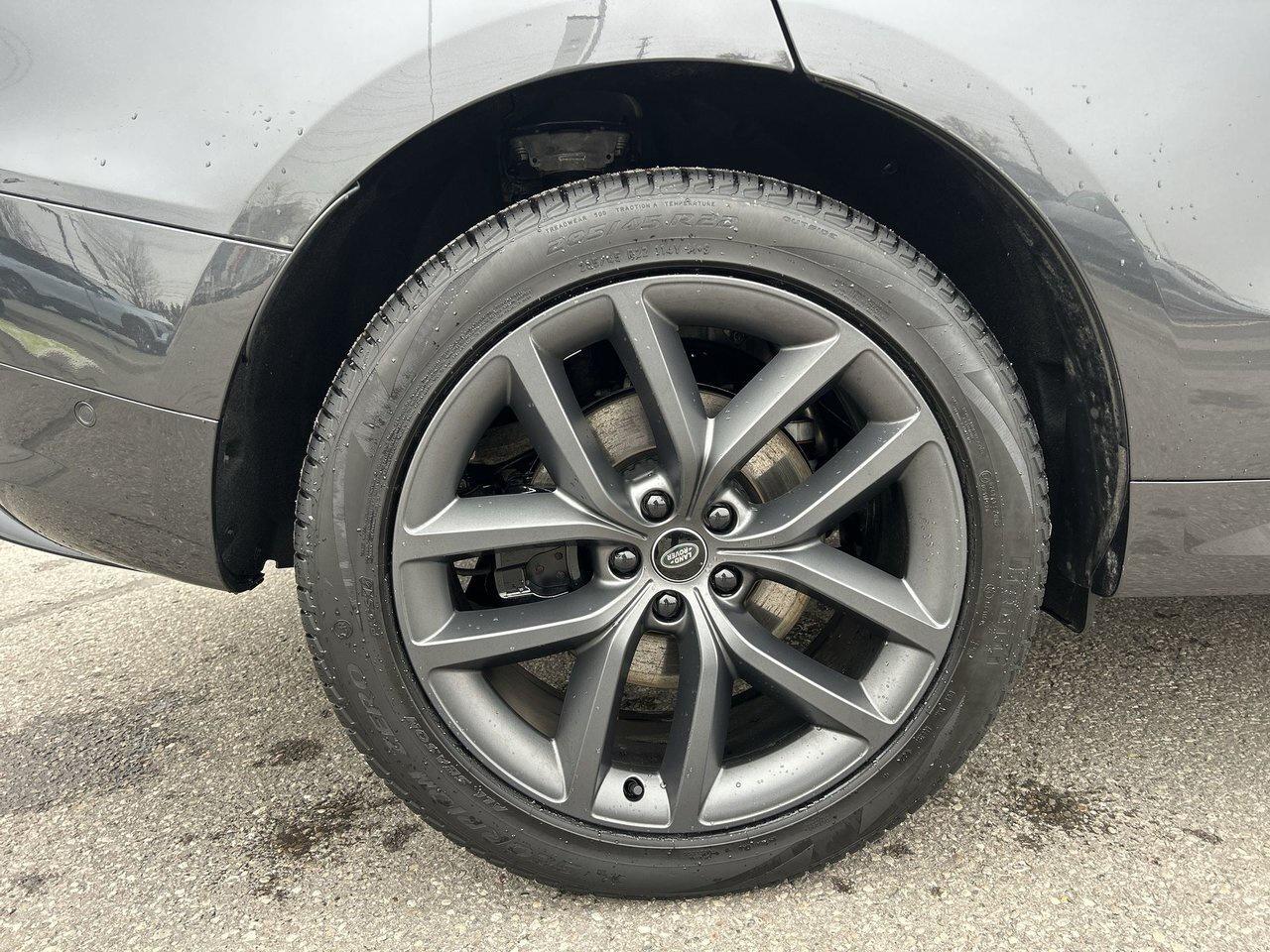 2024 Land Rover Range Rover Sport P400 Dynamic HSE Low KMS 22 Inch Wheels Adaptive C Photo