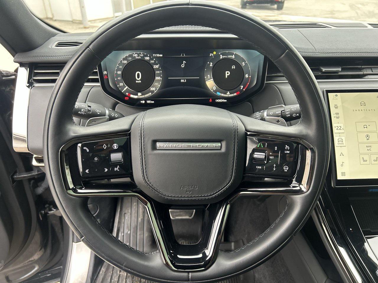 2024 Land Rover Range Rover Sport P400 Dynamic HSE Low KMS 22 Inch Wheels Adaptive C Photo