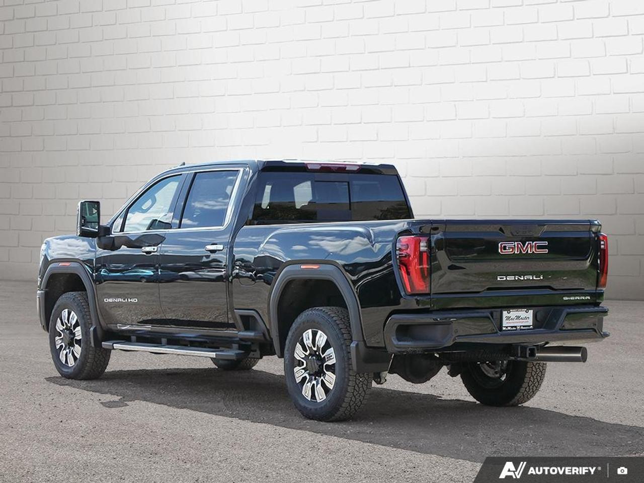 2026 GMC SIERRA 2500HD Crew Cab Standard Box 4-Wheel Drive Denali Photo