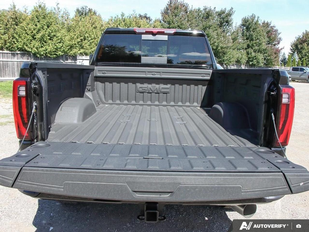 2026 GMC SIERRA 2500HD Crew Cab Standard Box 4-Wheel Drive Denali Photo