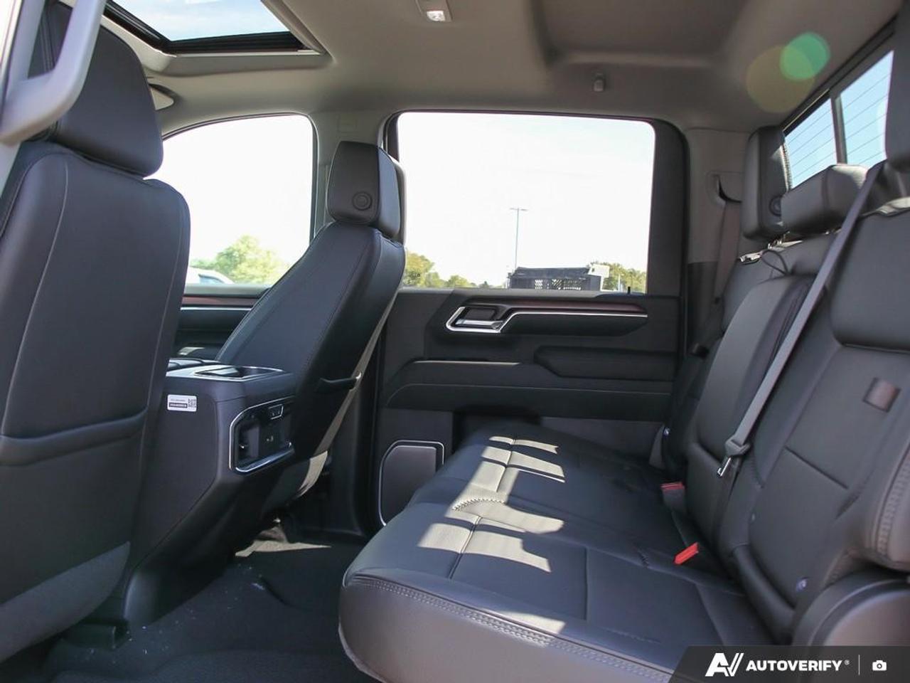 2026 GMC SIERRA 2500HD Crew Cab Standard Box 4-Wheel Drive Denali Photo