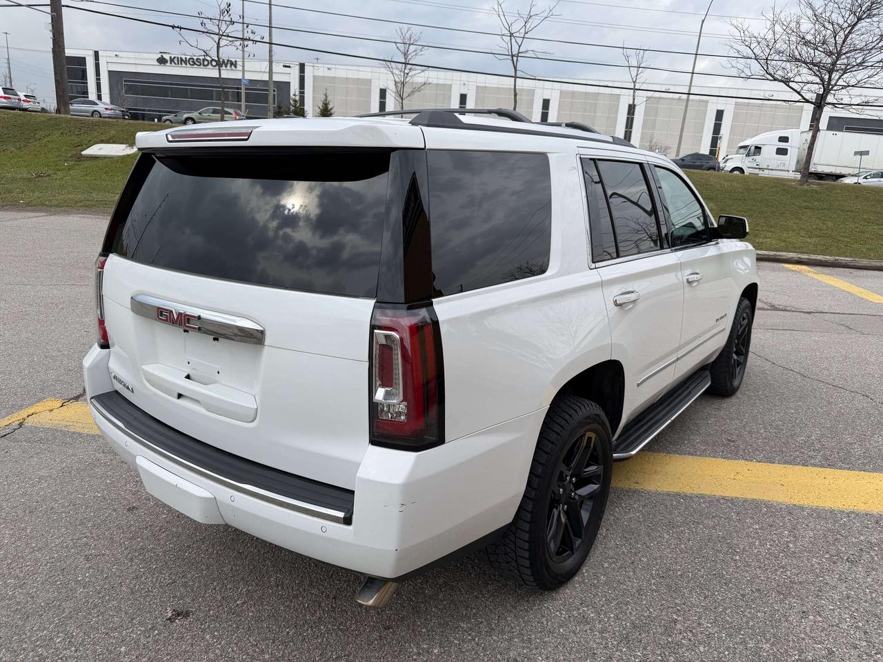 2017 GMC Yukon Denali DVD Heads Up 2 Sets of Wheels Certified Photo