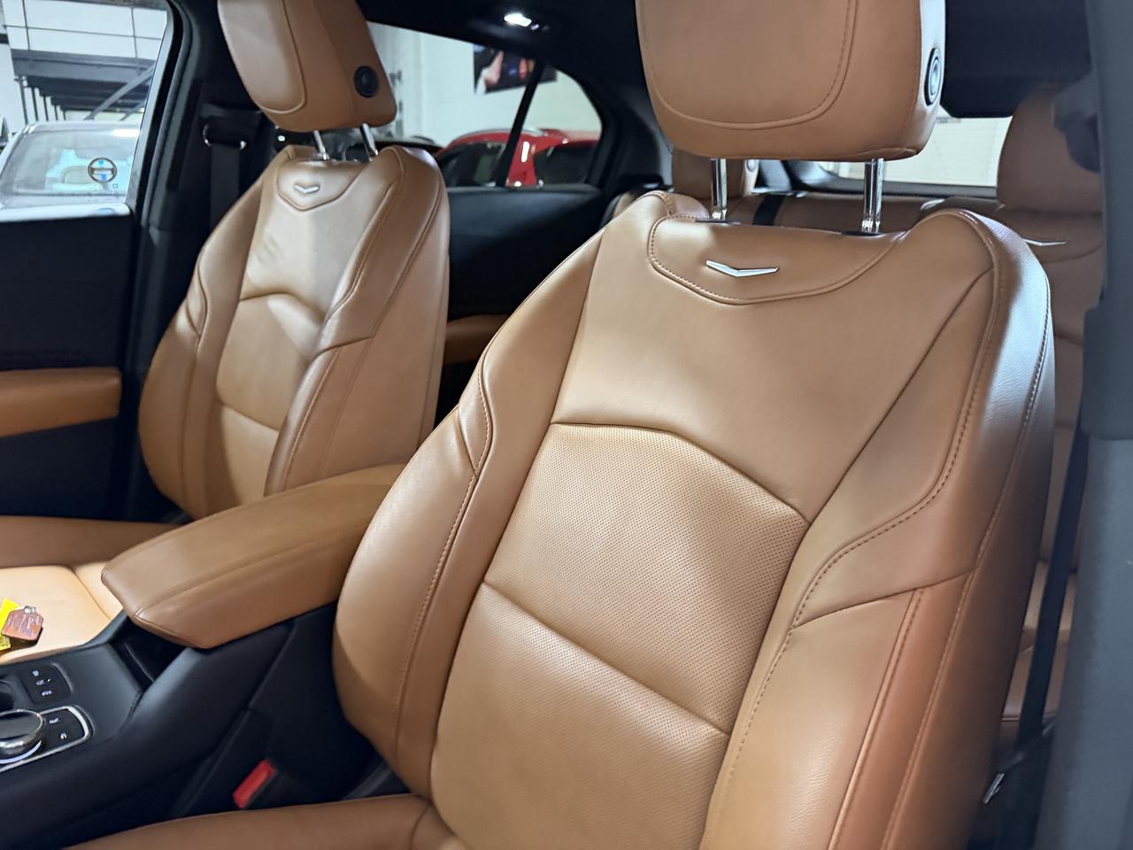 2020 Cadillac XT4 AWD Sport 1 Owner Certified 2 Sets of wheels Photo