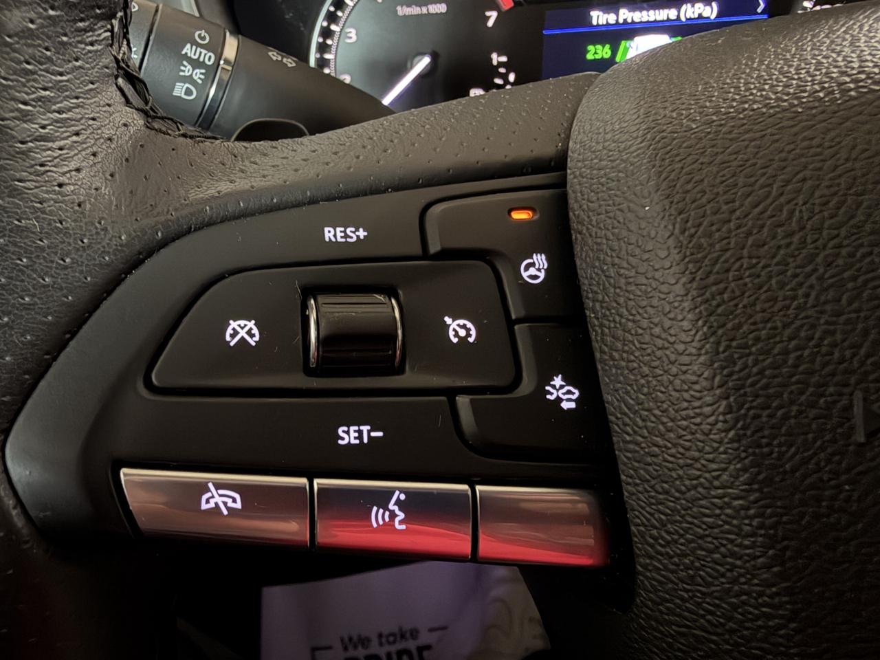 2020 Cadillac XT4 AWD Sport 1 Owner Certified 2 Sets of wheels Photo