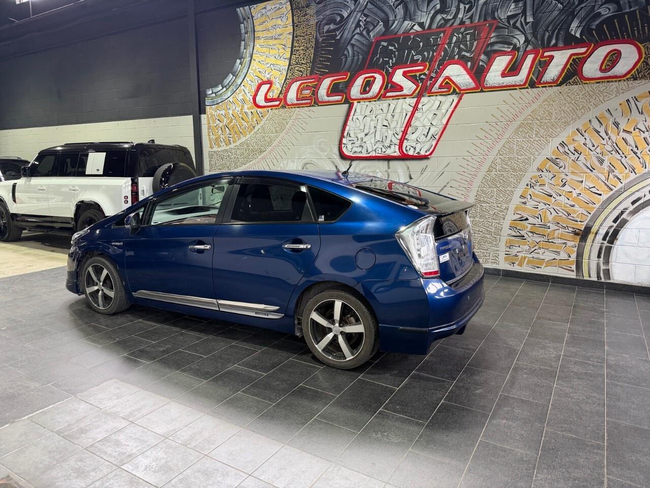 2010 Toyota Prius Plug-In Hybrid XSE ? 2010 Toyota Prius hybrid right hand drive Photo