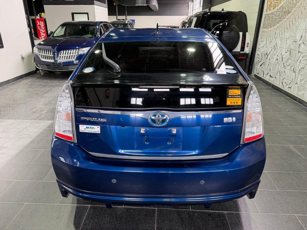 2010 Toyota Prius Plug-In Hybrid XSE ? 2010 Toyota Prius hybrid right hand drive Photo3