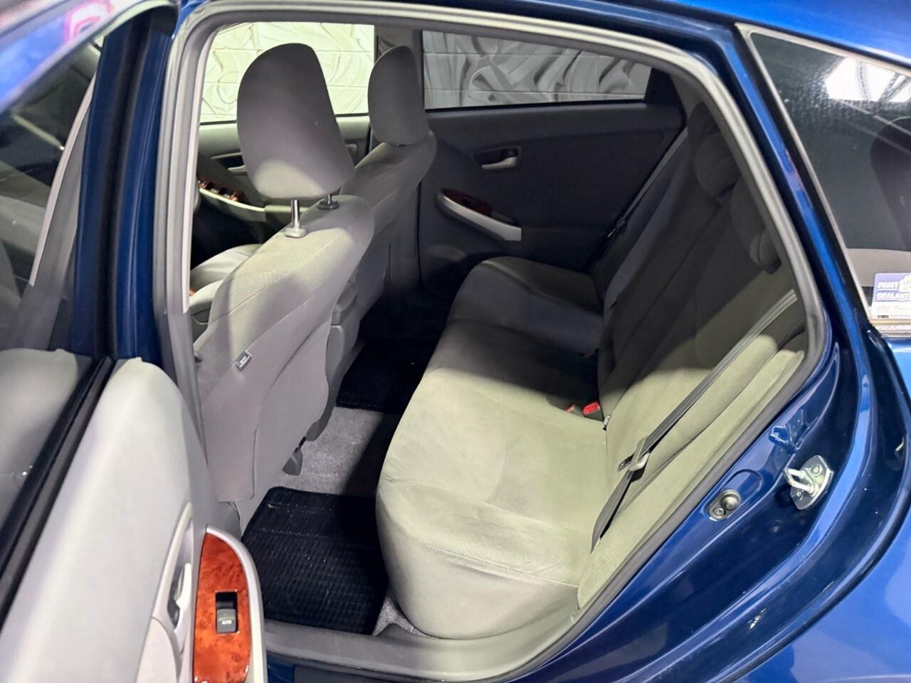2010 Toyota Prius Plug-In Hybrid XSE ? 2010 Toyota Prius hybrid right hand drive Photo