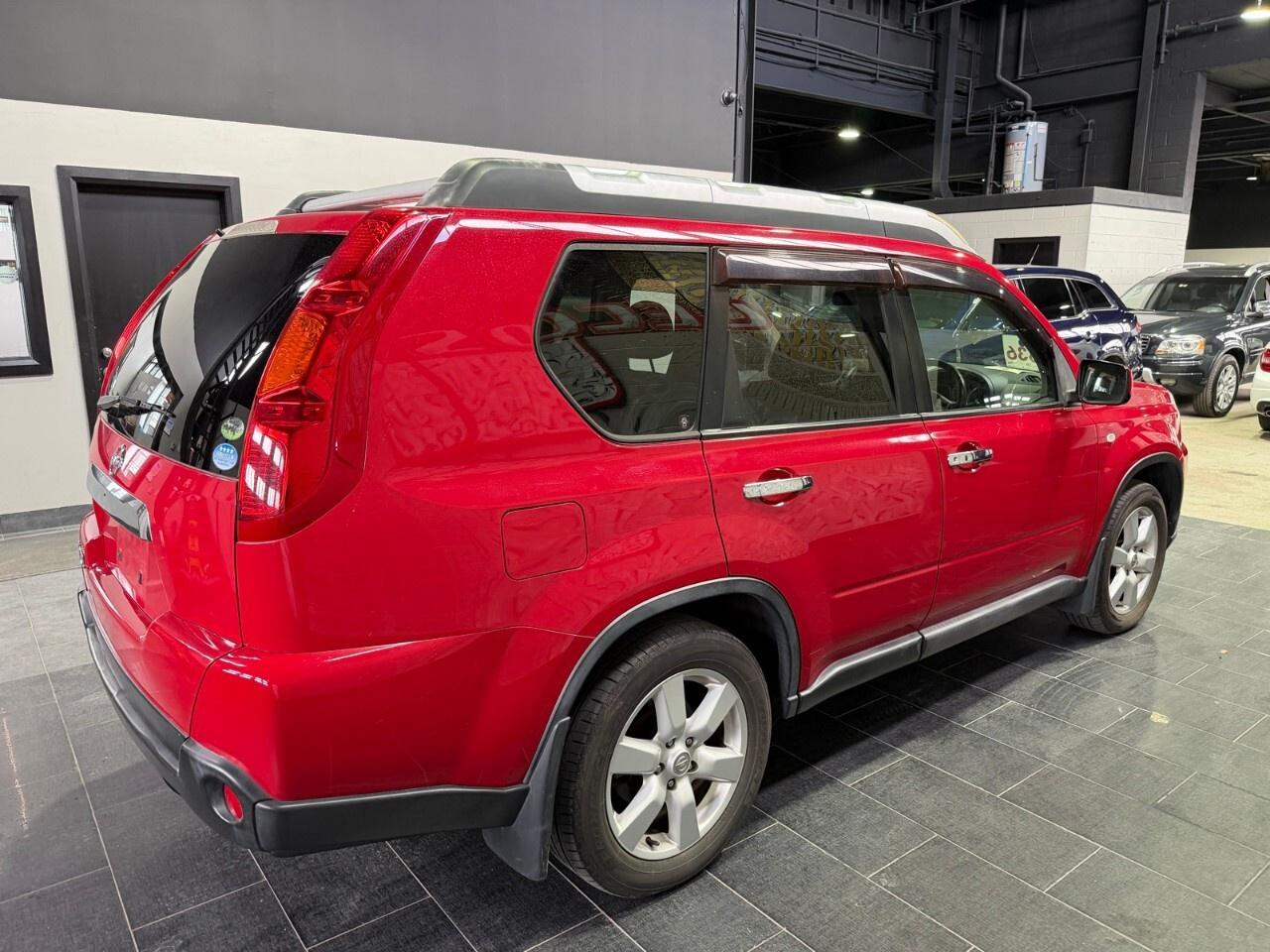 2009 Nissan X-Trail LE 2009 Nissan X Trail, right hand drive Photo