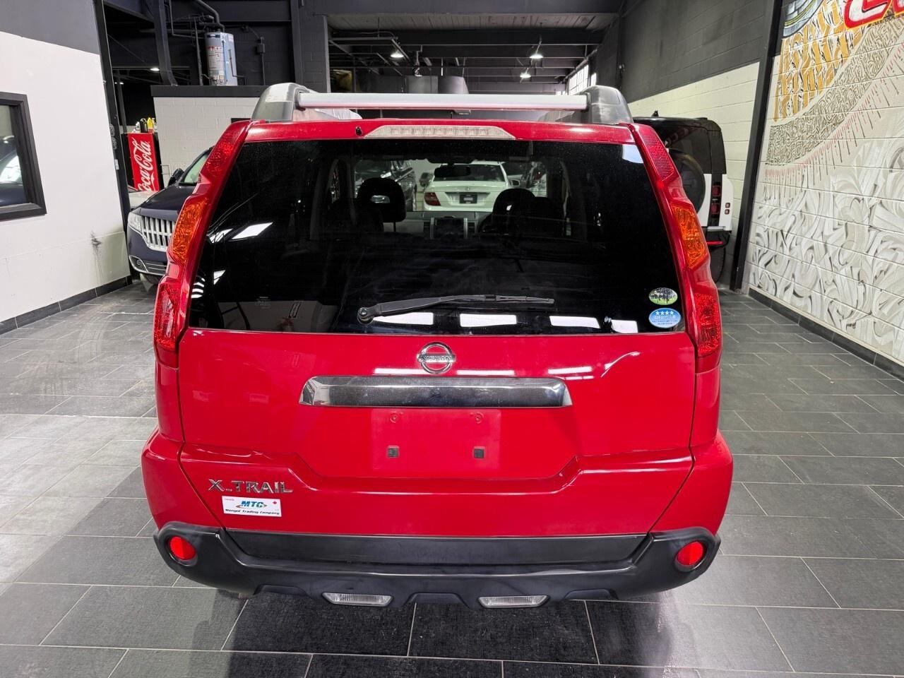 2009 Nissan X-Trail LE 2009 Nissan X Trail, right hand drive Photo2