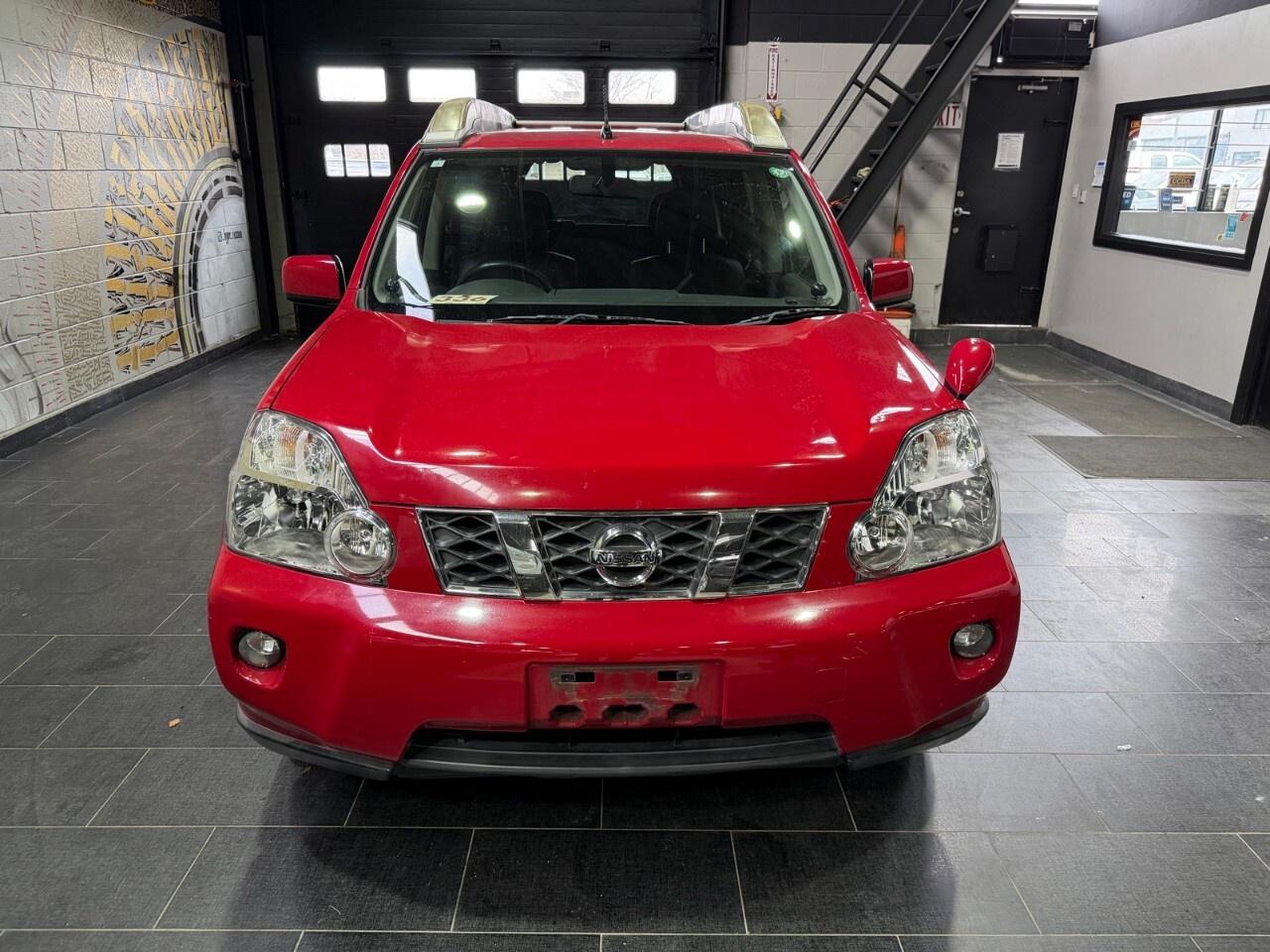 2009 Nissan X-Trail LE 2009 Nissan X Trail, right hand drive Photo