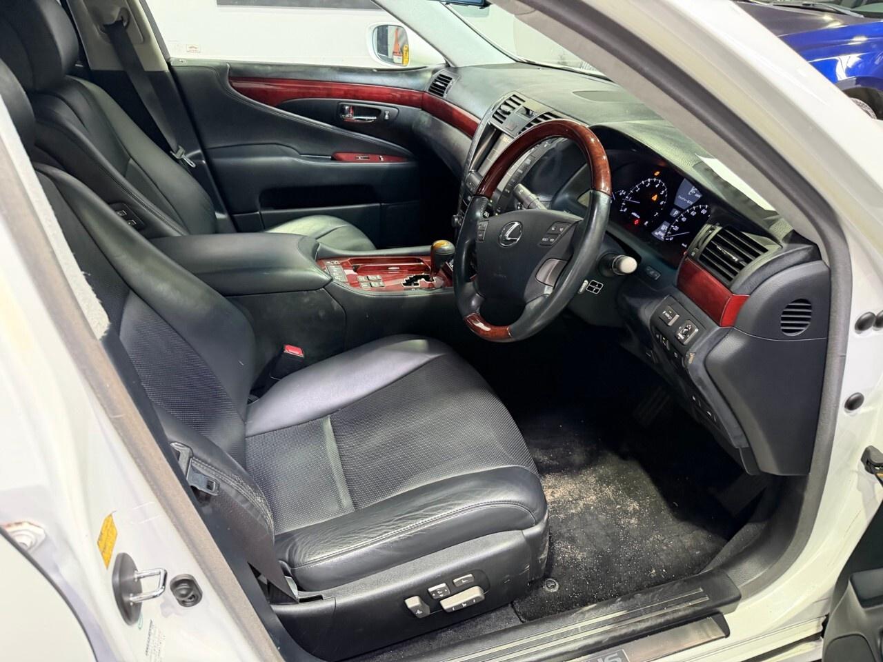 2027 Lexus LS 460 SWB 2007 Lexus LS 460 Right Hand Dr. Photo