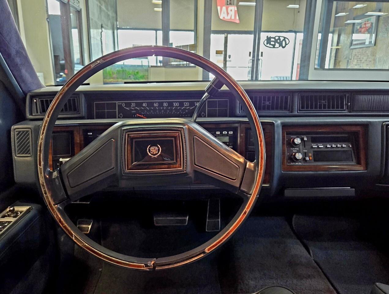 1987 Cadillac DeVille Clean CarFax/Low KMs/No Rust Photo