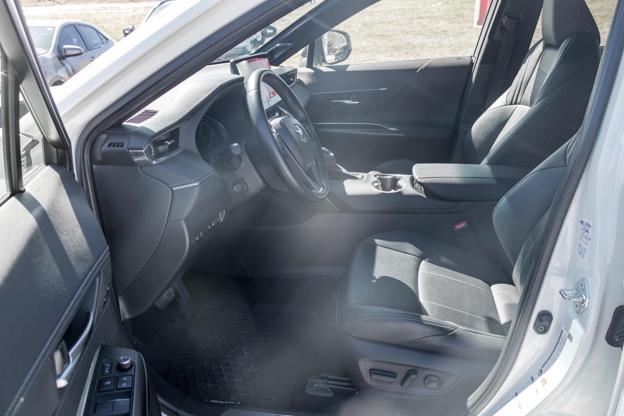 2021 Toyota Venza XLE 4dr All-Wheel Drive Photo