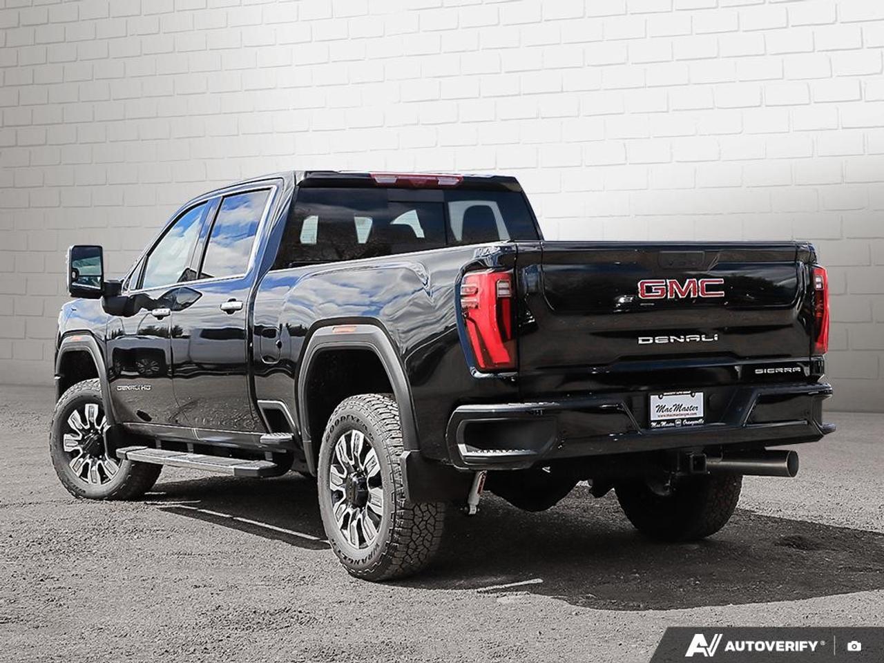 2026 GMC SIERRA 2500HD Crew Cab Standard Box 4-Wheel Drive Denali Photo2