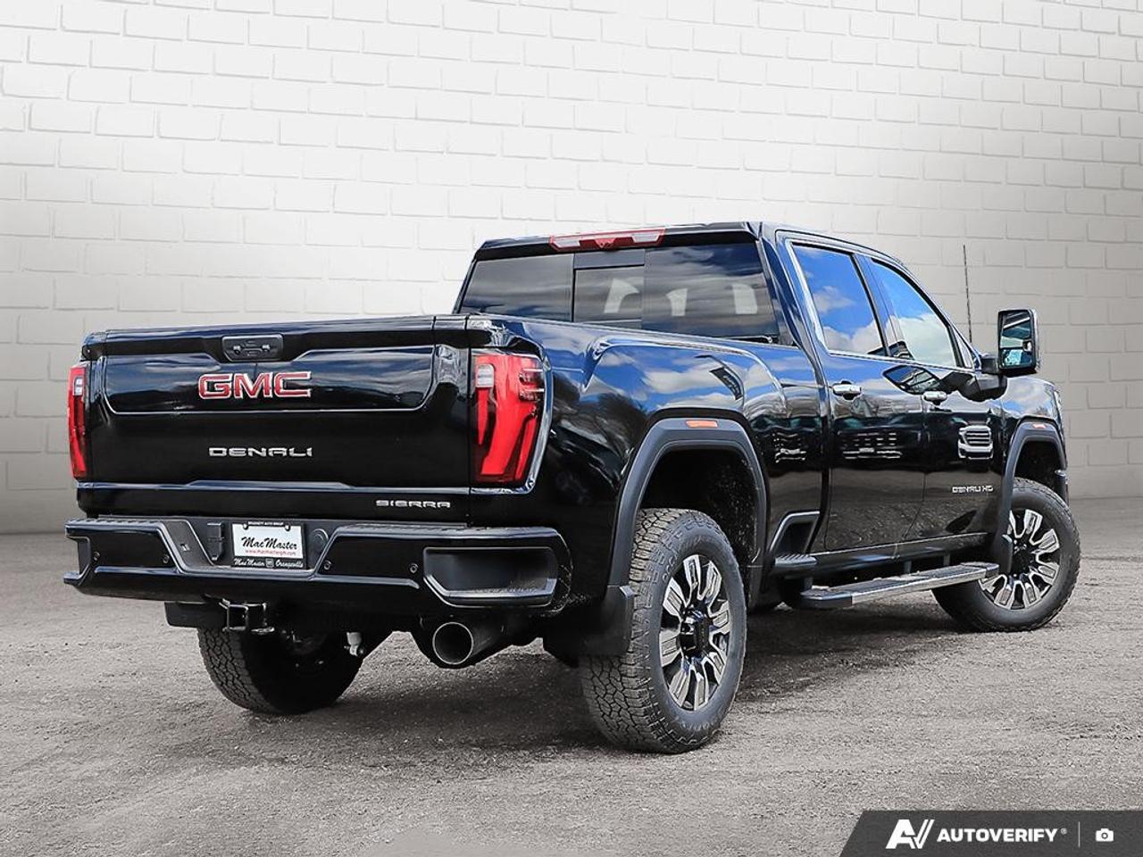2026 GMC SIERRA 2500HD Crew Cab Standard Box 4-Wheel Drive Denali Photo4