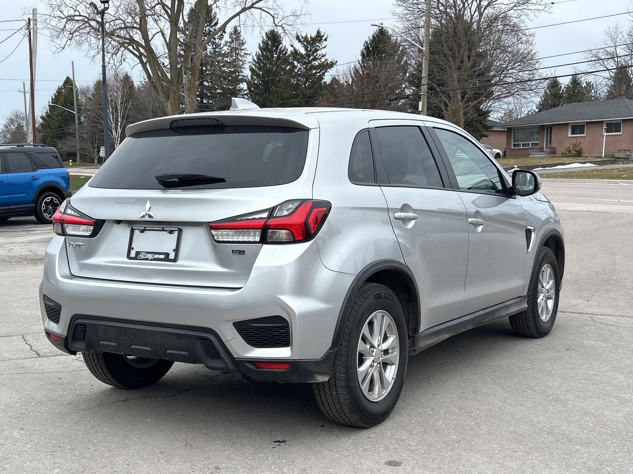 2024 Mitsubishi RVR SE AWD/APPLE CARPLAY&ANDROID AUTO CALL PICTON 53K Photo