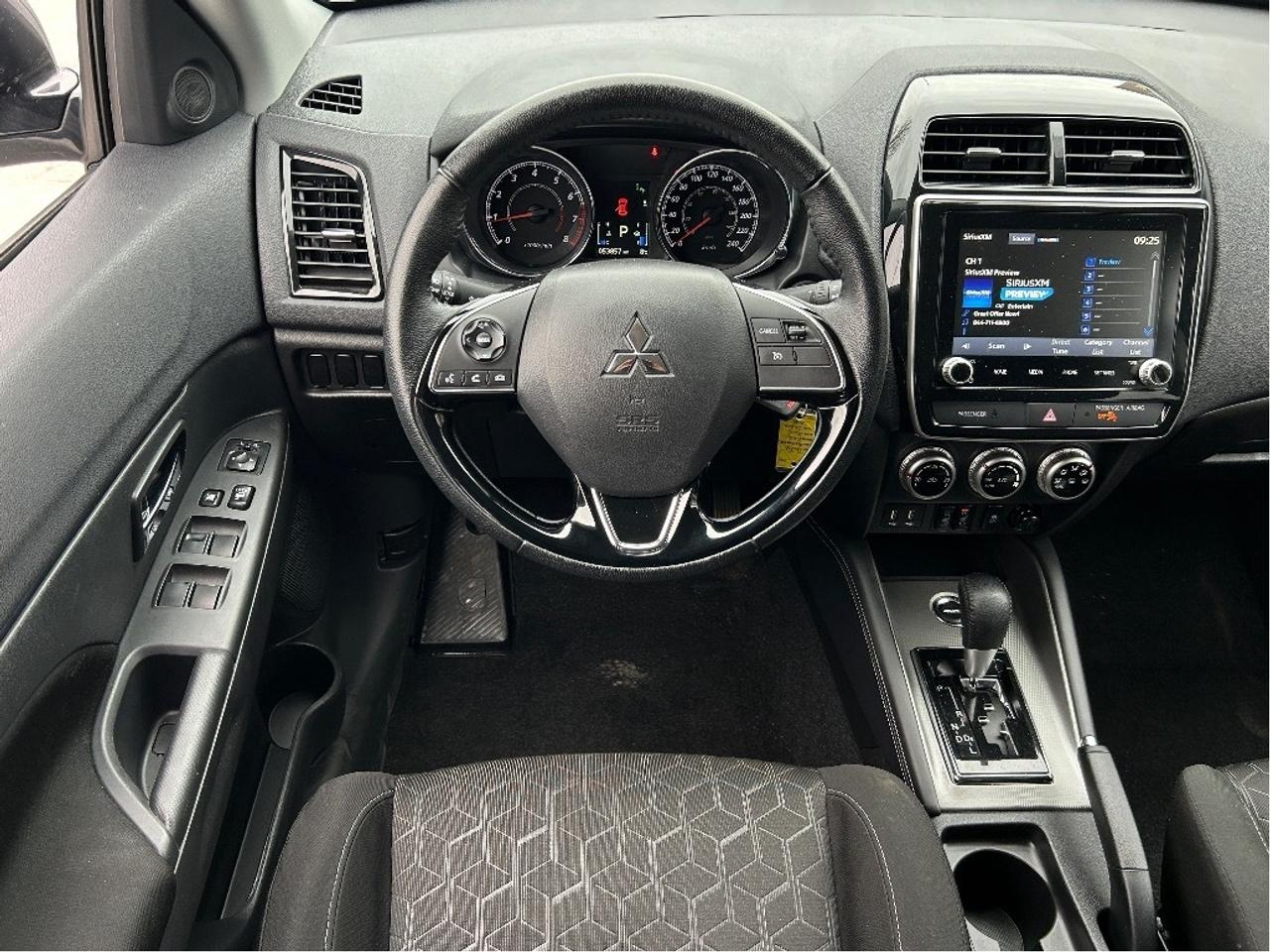 2024 Mitsubishi RVR SE AWD/APPLE CARPLAY&ANDROID AUTO CALL PICTON 53K Photo