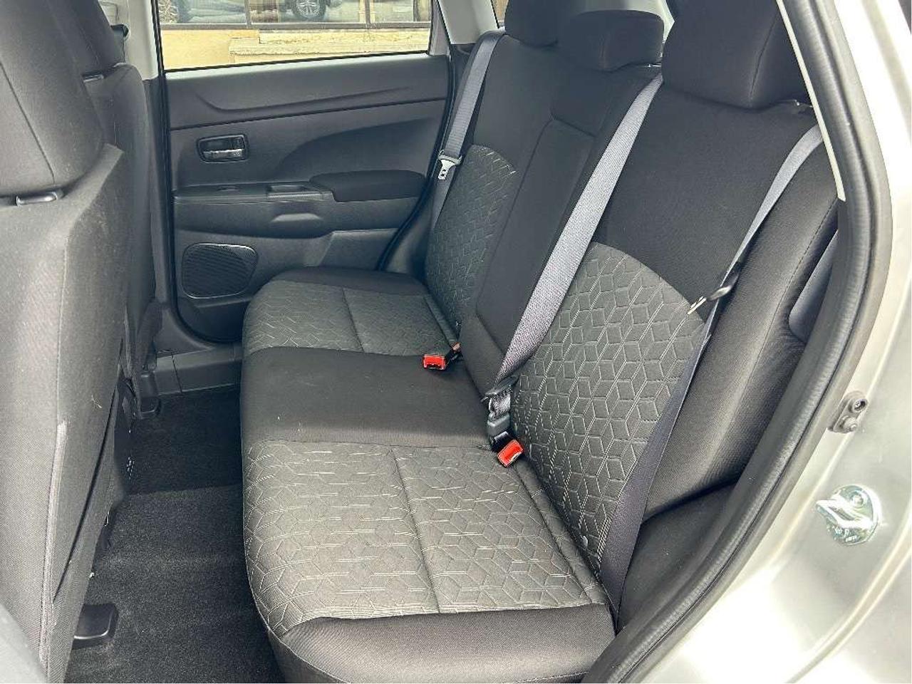 2024 Mitsubishi RVR SE AWD/HTDSEATS/B-U CAM CALL BELLEVILLE Photo