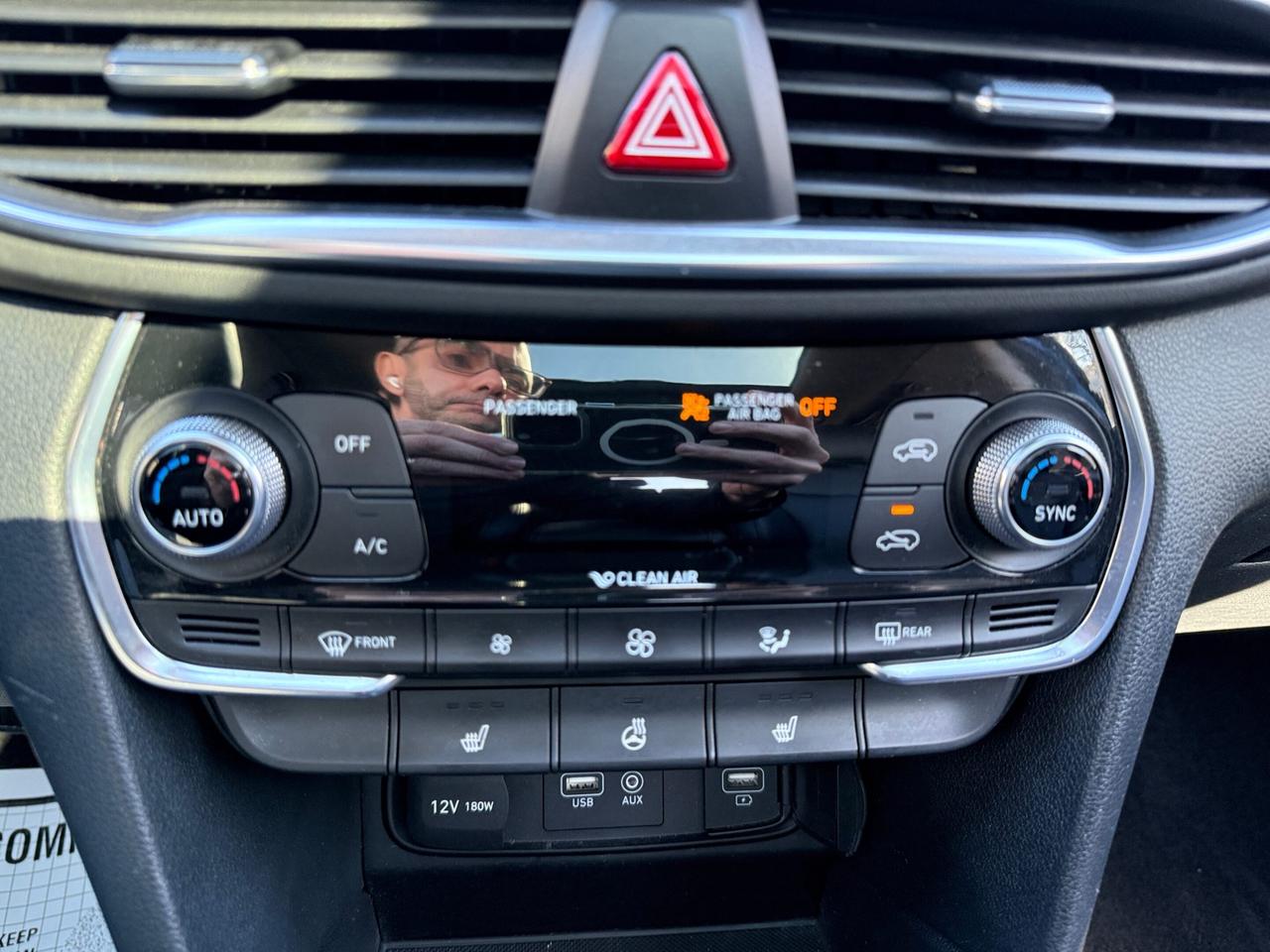 2020 Hyundai Santa Fe 2.4L Preferred AWD w/Sun/Leather Package Photo