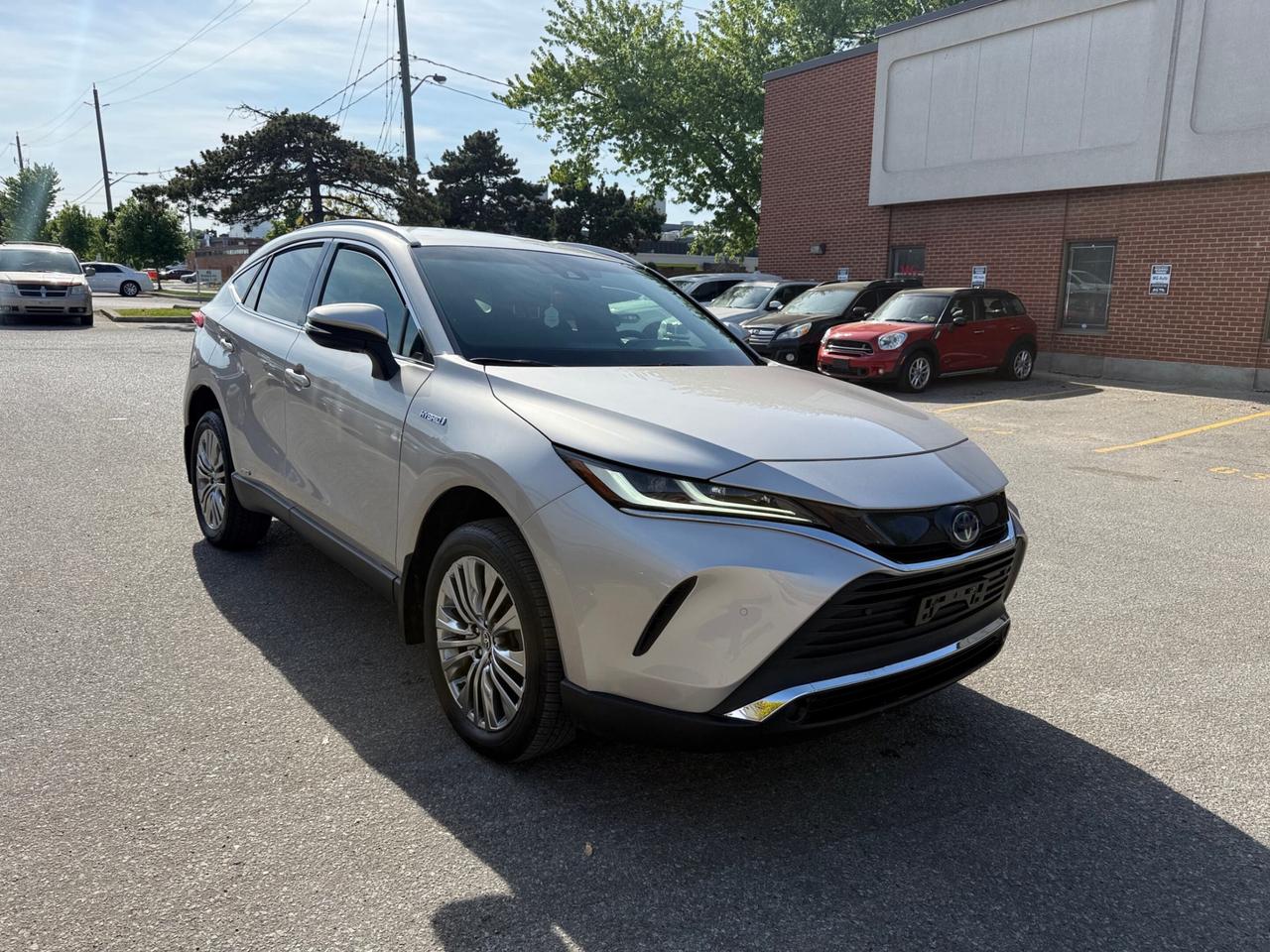 2021 Toyota Venza XLE AWD, ONE OWNER, SUNROOF, PUSH BUTTON START Photo