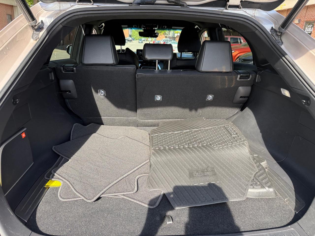 2021 Toyota Venza XLE AWD, ONE OWNER, SUNROOF, PUSH BUTTON START Photo
