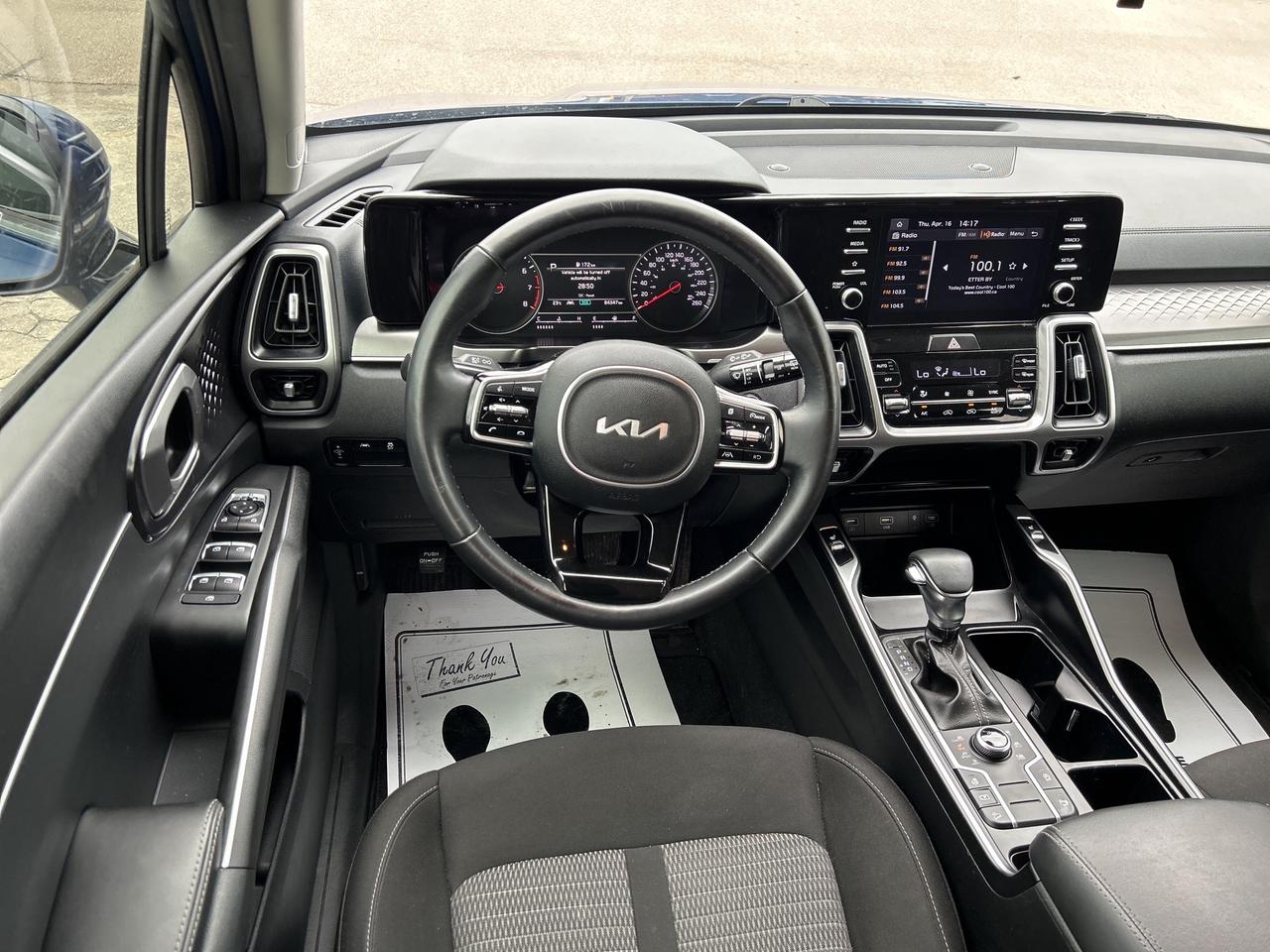 2022 Kia Sorento LX+/BACK UP CAM/HEATED SEATS CALL PICTON Photo