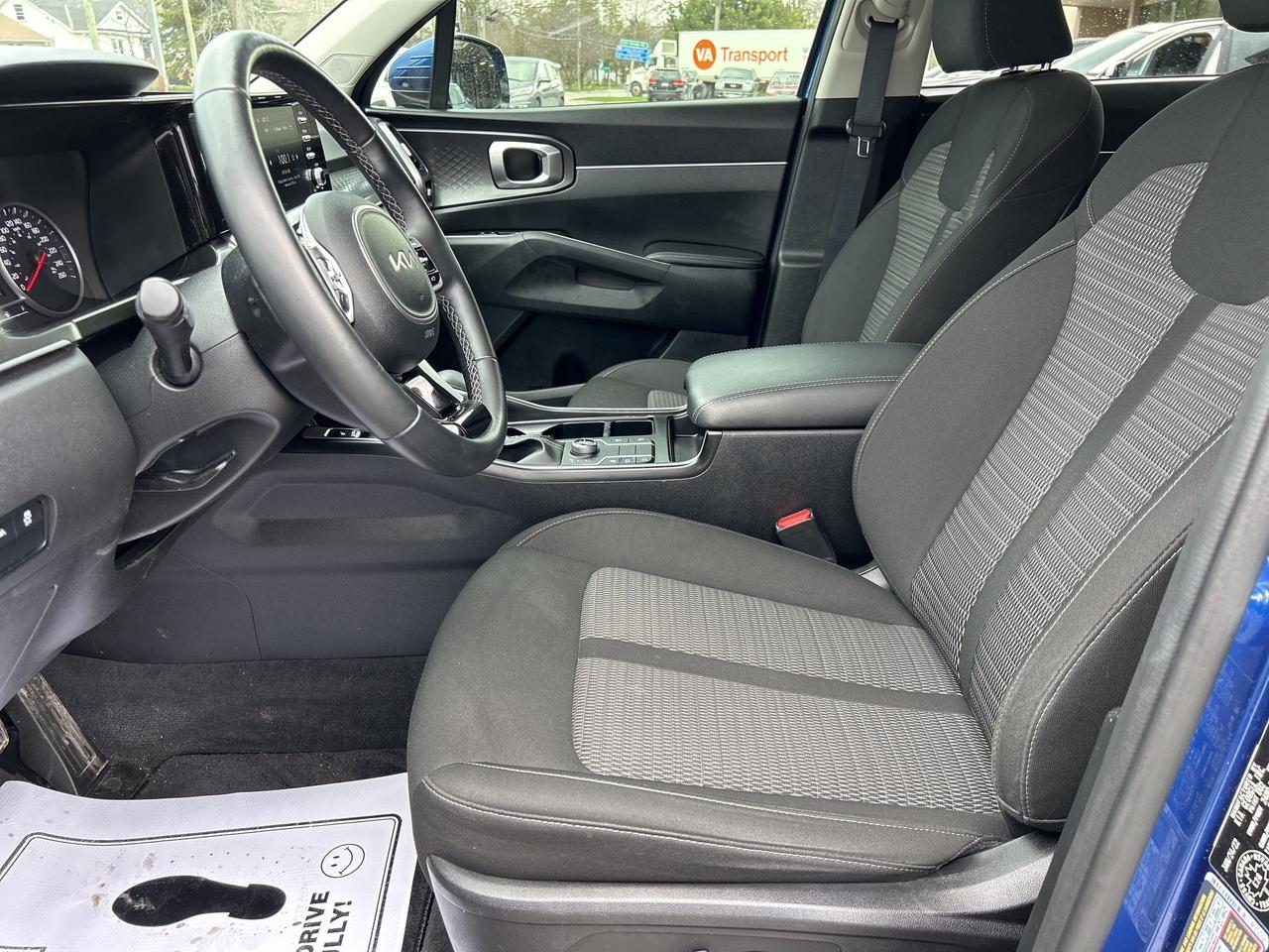2022 Kia Sorento LX+/BACK UP CAM/HEATED SEATS CALL PICTON Photo