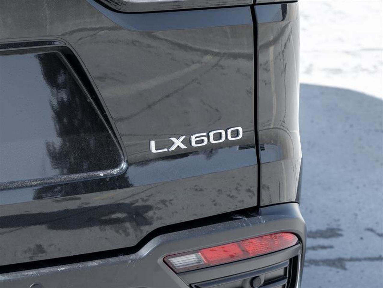 2022 Lexus LX 600 Executive Pkg Lane Departure Alert with Steeri Photo