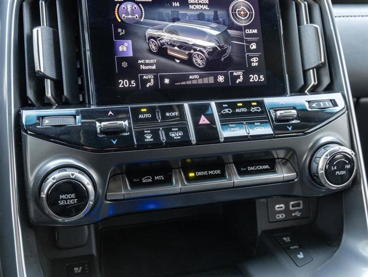 2022 Lexus LX 600 Executive Pkg Lane Departure Alert with Steeri Photo