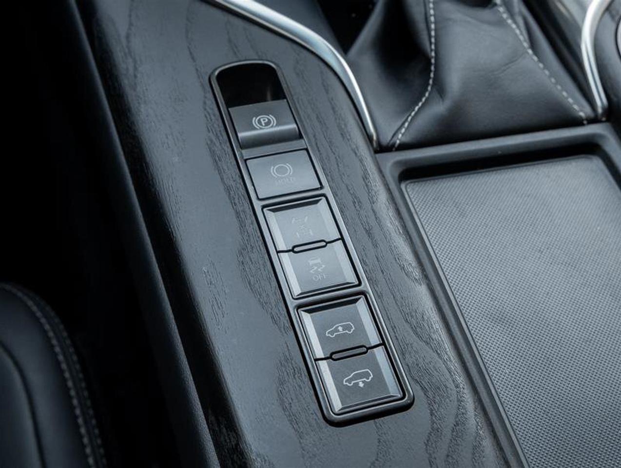 2022 Lexus LX 600 Executive Pkg Lane Departure Alert with Steeri Photo