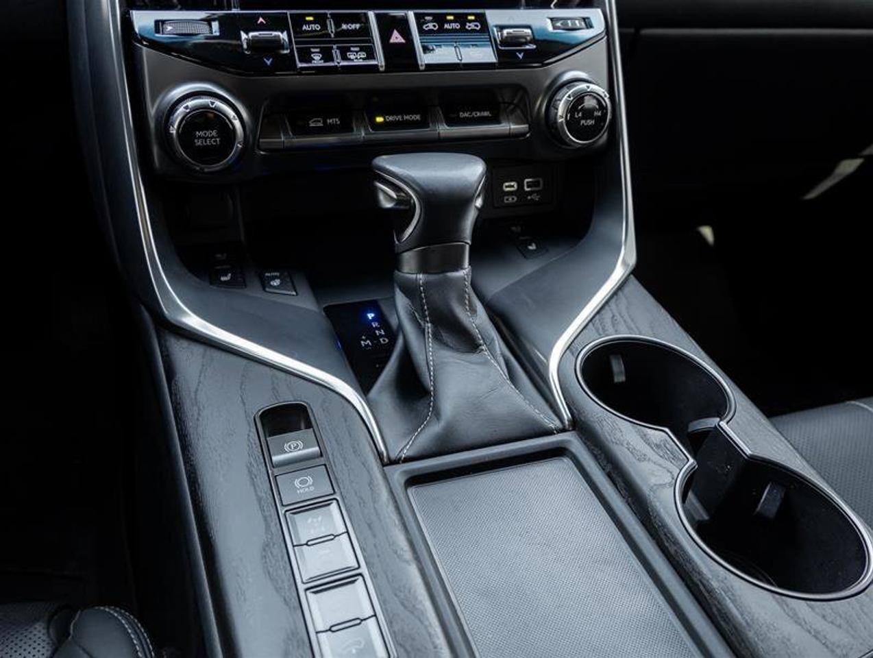 2022 Lexus LX 600 Executive Pkg Lane Departure Alert with Steeri Photo
